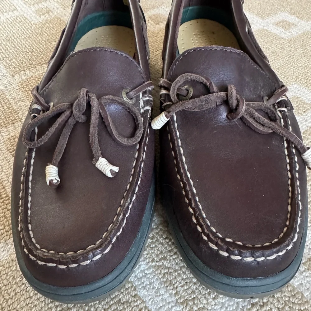 L.L. Bean Leather Camp Moc Loafers Brown Office Travel Fall Outdoor 9.5 Wide